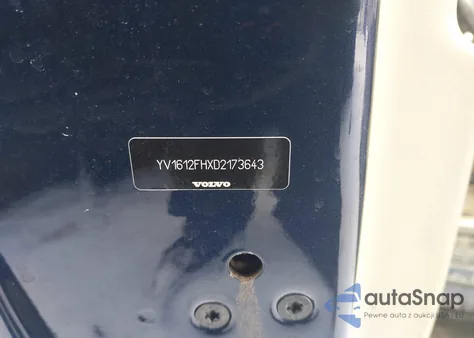 2013 Volvo S60 T5/T5 Platinum/T5 Premier/T5 Premier Plus z USA, uszkodzony, nr VIN YV1612FHXD2173643